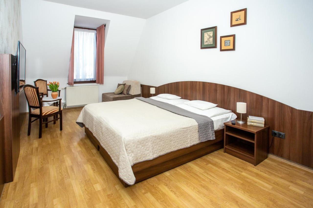 Tercia Hubertus Panzio Bed & Breakfast Sopron Dış mekan fotoğraf